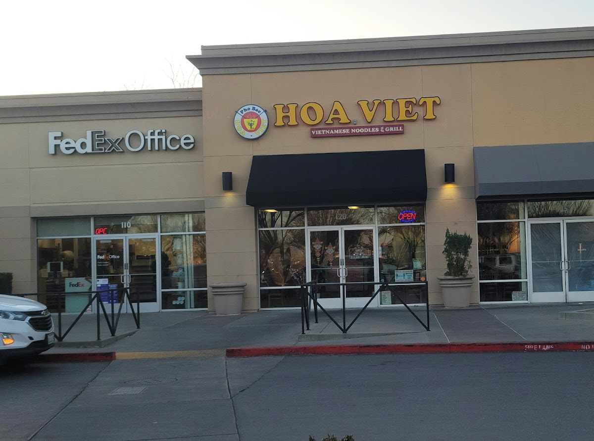 Hoa Viet Vietnamese Noodles & Grill Photos 2